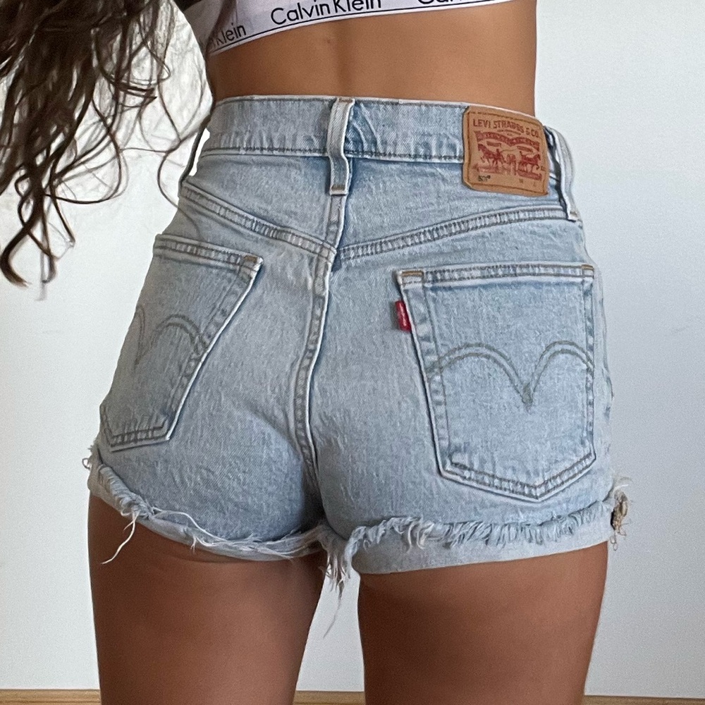 Levi’s Shorts 501 W 26